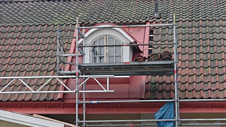 Detalj vid fönsterkupa.