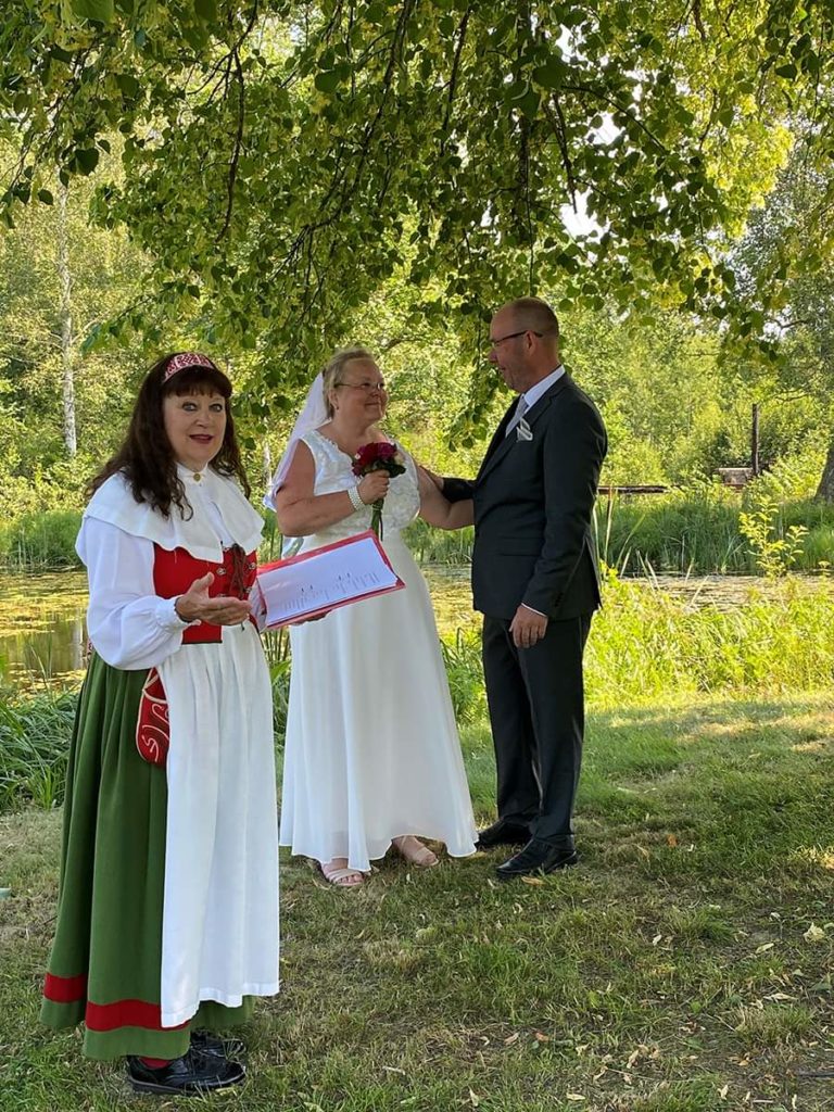 Bröllop på ön i Smédammen