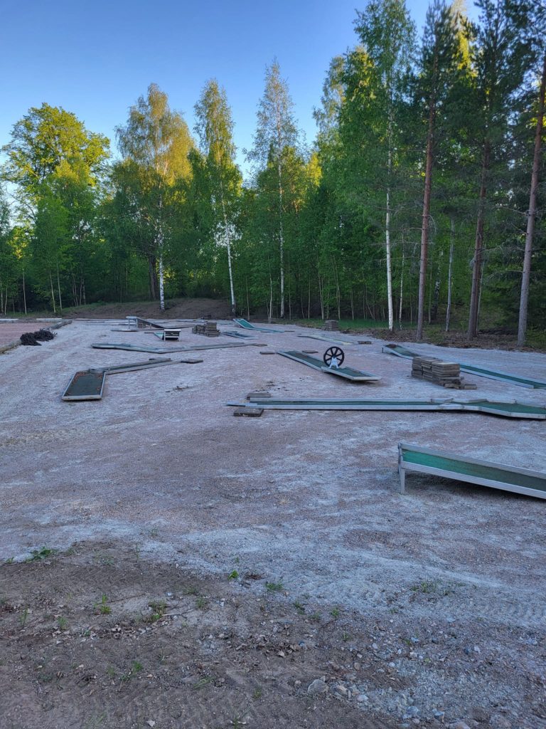 Golfbanorna flyttades