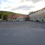 Skolgård Dagtid Och Parkering Till Bygdegården övrig Tid