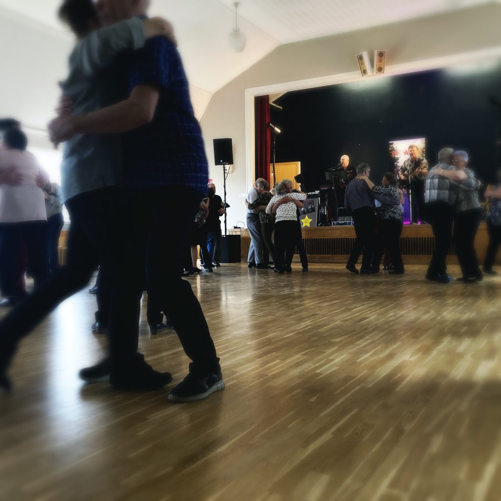 danz i nbg söndagsdans i bygdegården